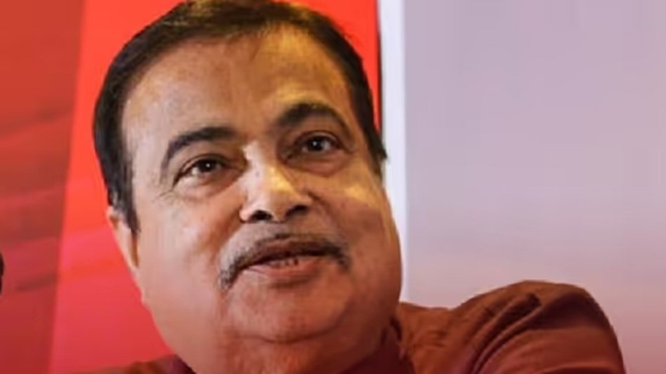 വാഹനാപകടം കണ്ടാൽ മുഖംതിരിക്കരുത്, ഉടൻ ആശുപത്രിയിലെത്തിച്ചാൽ വലിയ പാരിതോഷികം! പ്രഖ്യാപിച്ച് കേന്ദ്ര സർക്കാർ