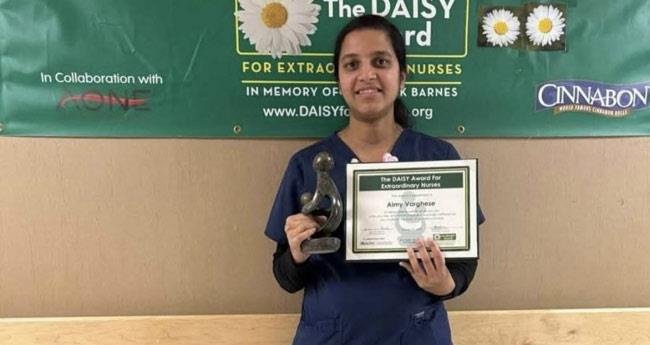 ന്യൂ​യോ​ർ​ക്കി​ൽ ലി​ഫ്റ്റി​ൽ കു​ടു​ങ്ങി​യ വെ​ന്‍റി​ലേ​റ്റ​ർ രോ​ഗി​ക്ക് സ​ഹാ​യ​ഹ​സ്ത​വു​മാ​യി മ​ല​യാ​ളി ന​ഴ്സ്