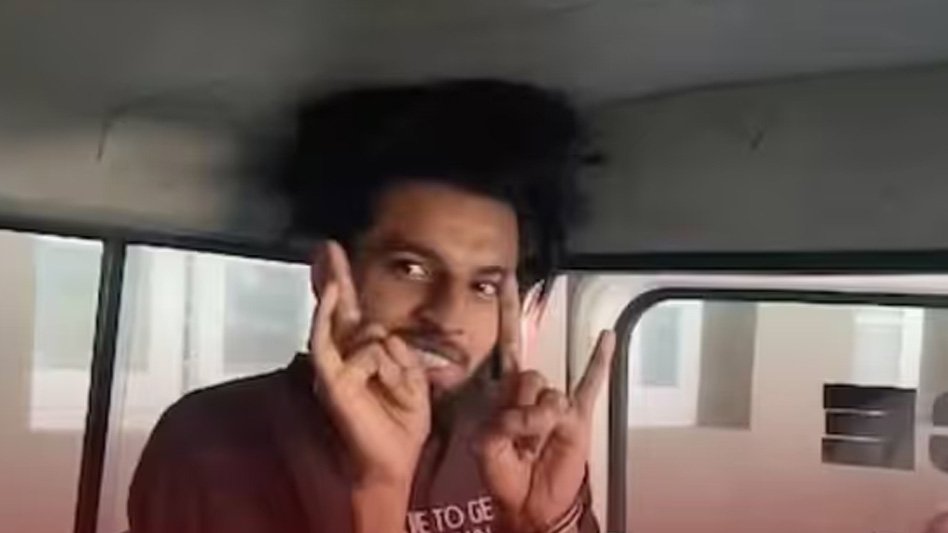 ‘അച്ചടക്കത്തിന്റെ ഭാ​ഗം’ യൂട്യൂബര്‍ മണവാളന്‍റെ മുടി മുറിച്ചതിൽ ജയില്‍ സൂപ്രണ്ടിന്‍റെ റിപ്പോര്‍ട്ട്