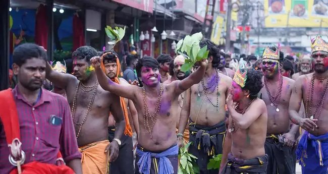 അമ്പലപ്പുഴ, ആലങ്ങാട് സംഘങ്ങൾ എത്തി; പ്രസിദ്ധമായ എരുമേലി പേട്ടതുള്ളൽ നാളെ; മകരവിളക്കിന് നാല് നാൾ