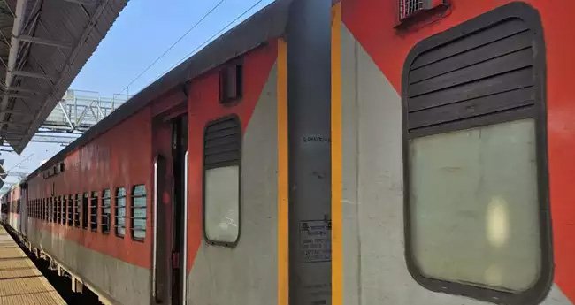 കണ്ണൂർ – യശ്വന്ത്പുർ എക്സ്പ്രസിൽ നാളെ മുതൽ എട്ട് സ്ലീപ്പർ കോച്ചുകൾ മാത്രം