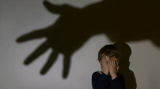 പോത്തൻകോട് ഒമ്പത് വയസുകാരിയെ പീഡിപ്പിച്ച രണ്ടാനച്ഛനും മുത്തച്ഛന്‍റെ സുഹൃത്തും അറസ്റ്റില്‍