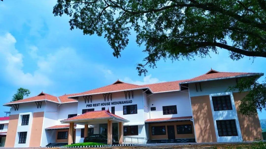 മൂന്നുവർഷത്തിനിടെ 20 കോടി അധികവരുമാനം, 3 ലക്ഷത്തിലേറെ ബുക്കിങ്; ഹൗസ്ഫുള്ളായി ‘പീപ്പിൾസ് റസ്റ്റ്ഹൗസ്’