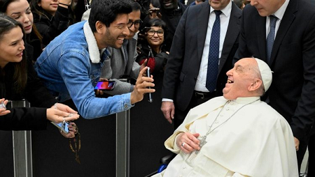 ആശയവിനിമയം മാനവികതയുടെ മുറിവുകൾ ഉണക്കണം: ഫ്രാൻസിസ് പാപ്പാ