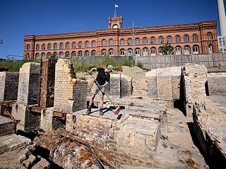 ബെർലിനിലെ പഴക്കം ചെന്ന സ്ക്വയറിനടിയിൽനിന്ന് 188 തിരുശേഷിപ്പുകൾ കണ്ടെത്തി