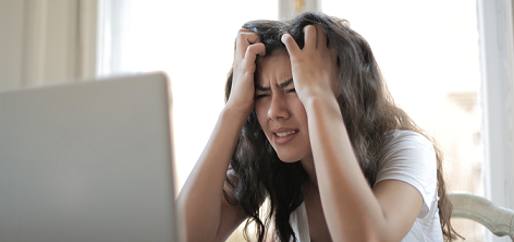 വെറുതെ ടെൻഷൻ അടിക്കല്ലേ…; മുഖത്ത് ചുളിവുകൾ വീഴും, തലമുടി വേ​ഗത്തിൽ നരക്കും