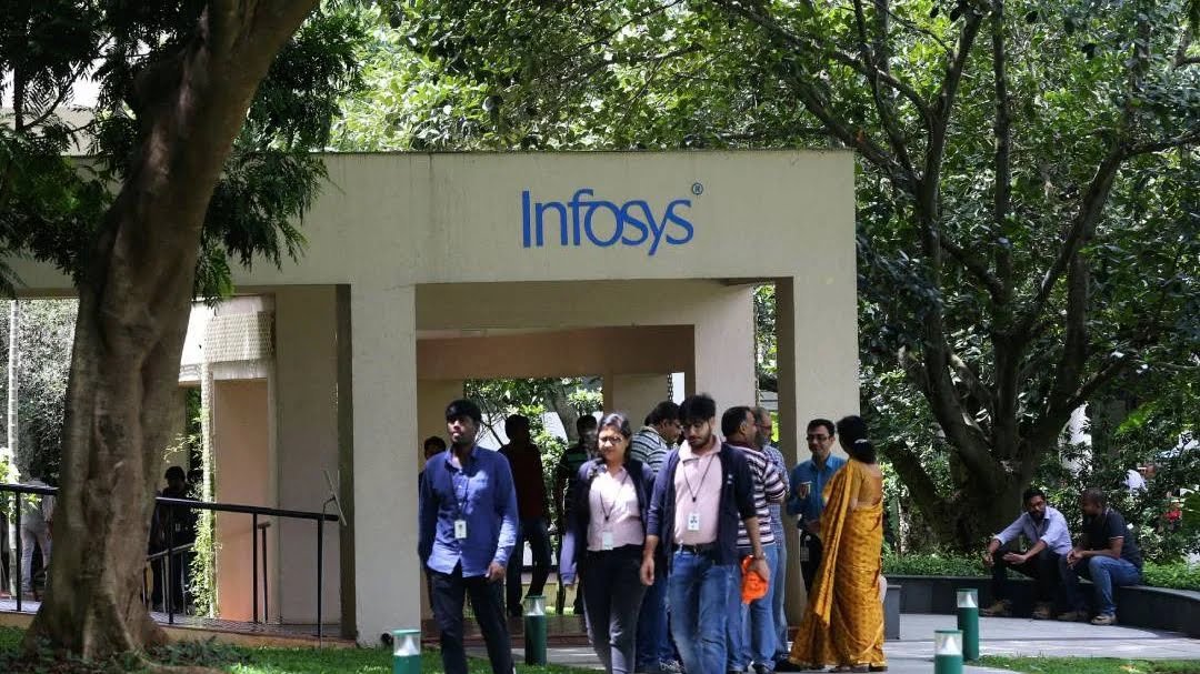 ഇന്‍ഫോസിസില്‍ 400 പേരെ പിരിച്ചുവിട്ടു; വൈകിട്ട് ആറിന്‌ മുന്‍പ് ക്യാമ്പസ് വിടാന്‍ നിര്‍ദേശം