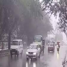 നാല് ജില്ലകളിൽ ശക്തമായ മഴ ലഭിക്കും: മഞ്ഞ അലർട്ട് പ്രഖ്യാപിച്ച് കാലാവസ്ഥാ കേന്ദ്രം