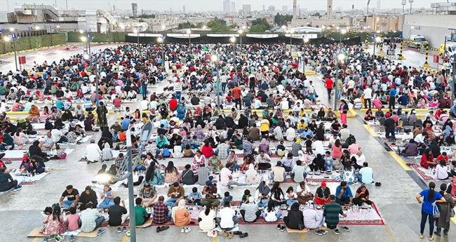 ആ​യി​ര​ങ്ങ​ൾ​ക്ക് ഇ​ഫ്താ​ർ വി​രു​ന്നൊ​രു​ക്കി കേ​ളി