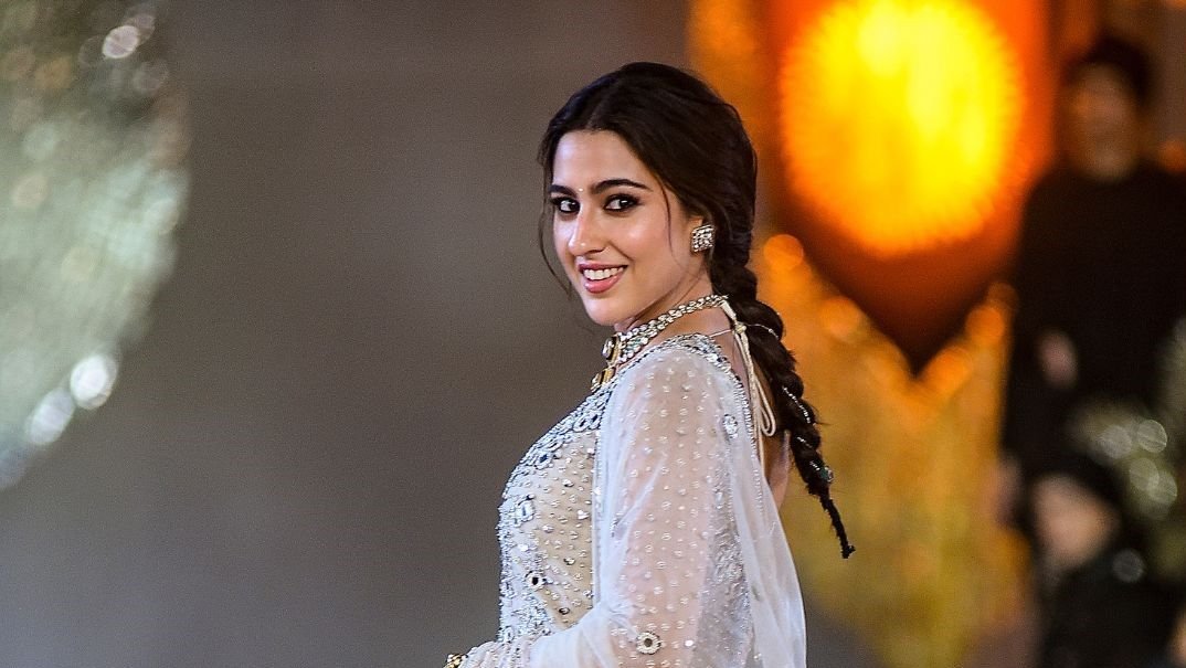 ‘ഒറ്റ രാത്രി കൊണ്ട് ജീവിതം മാറിമറയാമെന്ന് തിരിച്ചറിഞ്ഞു’; സെയ്ഫിന് കത്തിക്കുത്തേറ്റ സംഭവത്തിൽ മകൾ 