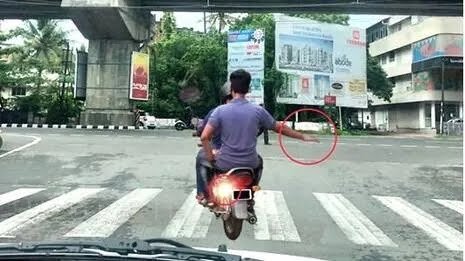 വാഹന ഉടമകൾക്ക് ആശ്വാസം;​ വ്യക്തമായ തെളിവില്ലാതെ, ഓടുന്ന വാഹനങ്ങളുടെ ഫോട്ടോയെടുത്ത് കേസെടുക്കരുതെന്ന് എംവിഡി