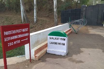 പാക് പോസ്റ്റുകളിൽനിന്ന് സൈനികർ പിൻമാറി; കൊടികളും മാറ്റിയതായി റിപ്പോർട്ട്