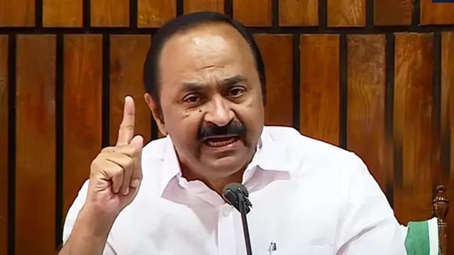 കോട്ടുക്കല്‍ ക്ഷേത്രോത്സവത്തില്‍ ആര്‍ എസ് എസ് ഗണഗീതം ആലപിച്ച സംഭവത്തില്‍ കര്‍ശന നടപടിയെടുക്കണം: പ്രതിപക്ഷ നേതാവ് വി ഡി സതീശൻ