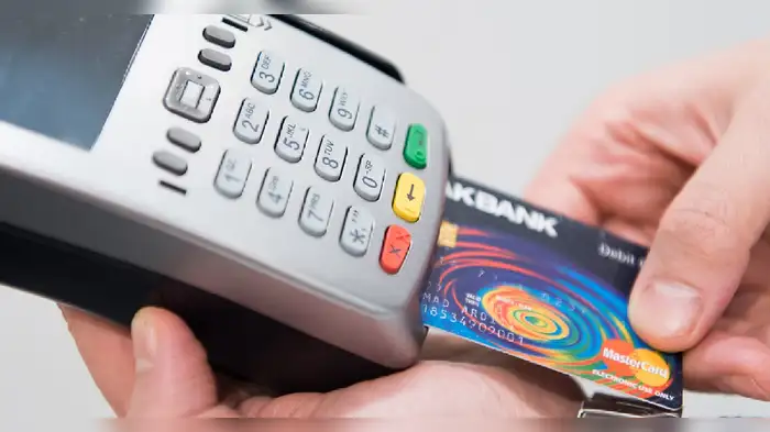 ബാങ്ക് പിഴവ്: 37,000 ദിർഹം കൈവശം വച്ച വ്യക്തിക്കെതിരെ നഷ്ടപരിഹാരത്തിന് ഉത്തരവിട്ട് കോടതി