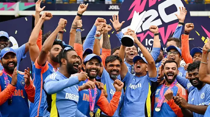 ഇന്ത്യ തന്നെ നമ്പര്‍ വണ്‍; ഏകദിന, ടി20 റാങ്കിങ് നിലനിര്‍ത്തി, ടെസ്റ്റില്‍ നാലാം സ്ഥാനത്തേക്ക് താഴ്ന്നു
