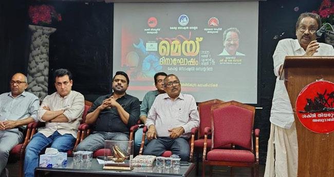 യു​എ​ഇ ഏ​റ്റ​വും മി​ക​ച്ച തൊ​ഴി​ൽ സു​ര​ക്ഷ​യു​ള്ള രാ​ജ്യം: മു​ൻമ​ന്ത്രി എ. ​കെ. ബാ​ല​ൻ