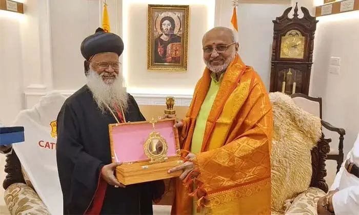 മഹാരാഷ്ട്ര ഗവര്‍ണർ സി.പി. രാധാകൃഷ്ണന്‍ കോട്ടയം ദേവലോകം കാതോലിക്കേറ്റ് അരമന സന്ദര്‍ശിച്ചു
