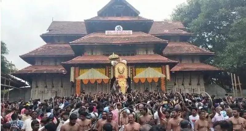 പൂര വിളംബരം കുറിച്ച് വടക്കുന്നാഥ ക്ഷേത്രത്തിന്റെ തെക്കേ ഗോപുരനട ഇന്ന് തുറക്കും