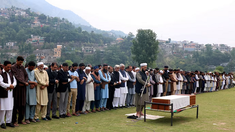 ഓപ്പറേഷൻ സിന്ദൂറിൽ കൊല്ലപ്പെട്ട ഭീകരന്റെ സംസ്കാര ചടങ്ങിൽ ഐഎസ്ഐയുടെയും പാക് പോലീസിന്റെയും ഉദ്യോഗസ്ഥർ പങ്കെടുത്തതായി റിപ്പോർട്ട്