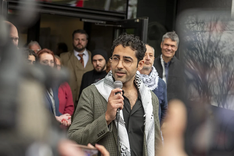 പാലസ്തീന്‍കാരനായ കൊളംബിയ വിദ്യാര്‍ത്ഥി മൊഹ്സെന്‍ മഹ്ദവിയെ വിട്ടയച്ചു