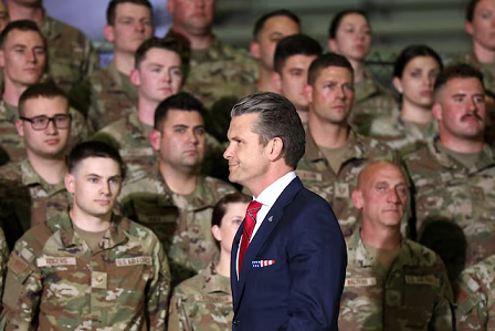 സൈന്യത്തിലെ ഉന്നത ഉദ്യോഗസ്ഥരുടെ എണ്ണം കുറയ്ക്കുമെന്ന് യുഎസ് പ്രതിരോധ സെക്രട്ടറി