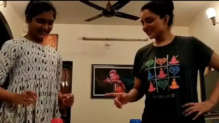 അപ്പച്ചിയുടെ സ്വന്തം ആവണിക്കുട്ടി! എന്റെ രാജകുമാരിയെന്ന് മഞ്ജു; ഇപ്പോൾ മനസ്സിലായോ ഞാൻ എന്താ ഇങ്ങനെ ആയതെന്ന്