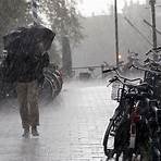 മഴ മുന്നറിയിപ്പിൽ മാറ്റം: നാല് ജില്ലകളിൽ റെഡ് അലർട്ട്, 6 ജില്ലകളിൽ ഓറഞ്ച്