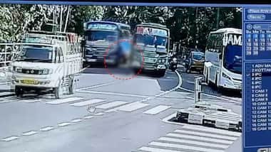 ഒരേ ദിശയിൽ വന്ന രണ്ട് ബസുകൾക്കിടയിൽപെട്ട് പരിക്കേറ്റ ബൈക്ക് യാത്രക്കാരൻ മരിച്ചു; അപകടം ഫറോക്കിൽ