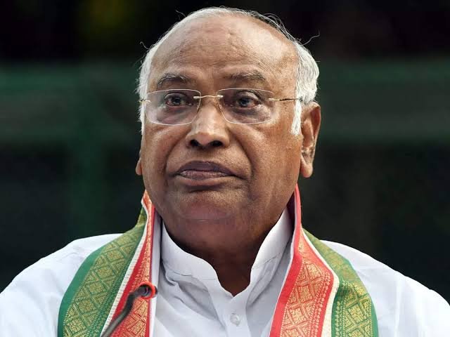 മോദി ഭരണം രാജ്യത്തിന്റെ ജനാധിപത്യത്തിനും സാമൂഹിക കെട്ടുറപ്പിനും കനത്ത പ്രഹരമേൽപ്പിച്ചെന്ന് ഖാർഗെ
