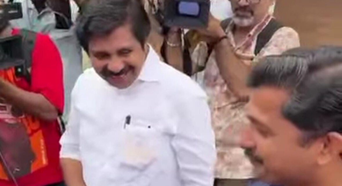 തെരഞ്ഞെടുപ്പില്‍ ഏറ്റവും കൂടുതല്‍ സഹായിച്ചത് വി എസ് ജോയ് എന്ന് ആര്യാടന്‍ ഷൗക്കത്ത്; അന്‍വറിനും മറുപടി