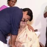 ഉമ്മയെ വാരിപ്പുണർന്ന് ഷൗക്കത്ത്; വൈകാരിക നിമിഷങ്ങൾക്ക് സാക്ഷിയായി ആര്യാടൻ ഹൗസ്, ആഹ്ലാദ പ്രകടനവുമായി പ്രവര്‍ത്തകര്‍