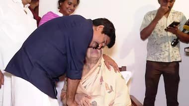 ഉമ്മയെ വാരിപ്പുണർന്ന് ഷൗക്കത്ത്; വൈകാരിക നിമിഷങ്ങൾക്ക് സാക്ഷിയായി ആര്യാടൻ ഹൗസ്, ആഹ്ലാദ പ്രകടനവുമായി പ്രവര്‍ത്തകര്‍