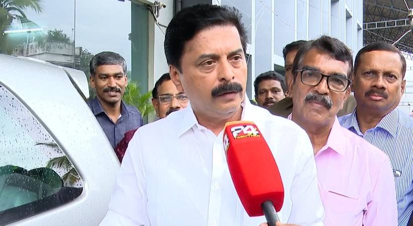 കേരള കോൺഗ്രസ് ഇടത് പക്ഷത്ത് ഉറച്ചു നിൽക്കും; രാഷ്ട്രീയ മാറ്റം വരേണ്ട സാഹചര്യം ഇല്ല’; മന്ത്രി റോഷി അഗസ്റ്റിൻ