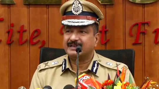 ‘സൈബർ കുറ്റകൃത്യങ്ങളും ലഹരിയും ഇനി നേരിടാനുള്ള പ്രധാന വെല്ലുവിളികൾ’: വിടവാങ്ങൽ പ്രസംഗത്തിൽ ഡിജിപി ഷെയ്ക്ക് ദർവേസ് സാഹിബ്