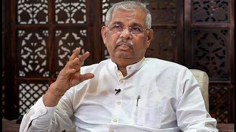 ഗവര്‍ണര്‍ രാജേന്ദ്ര അര്‍ലേക്കറിനെതിരെ രൂക്ഷവിമര്‍ശനവുമായി സിപിഎം മുഖപത്രം ദേശാഭിമാനി