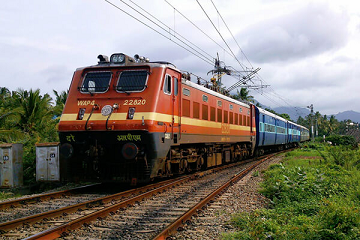 കേരളത്തിൽ തീവണ്ടികൾ ഇനി കുതിക്കും; വേഗം 130 കിലോമീറ്ററാക്കാൻ റെയിൽവേ