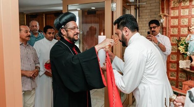 ഷി​ക്കാ​ഗോ സെ​ന്‍റ് മേ​രീ​സ് ദൈ​വാ​ല​യ​ത്തി​ൽ ഗീ​വ​ർ​ഗീ​സ് മാ​ർ അ​പ്രേ​മി​ന് സ്വീ​ക​ര​ണം ന​ൽ​കി