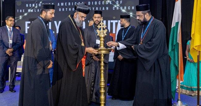 ഫാ​മി​ലി ആ​ൻ​ഡ് യൂ​ത്ത് കോ​ൺ​ഫ​റ​ൻ​സി​ന് ഹി​ൽ​ട്ട​ൺ സ്റ്റാം​ഫോ​ർ​ഡി​ൽ തു​ട​ക്ക​മാ​യി