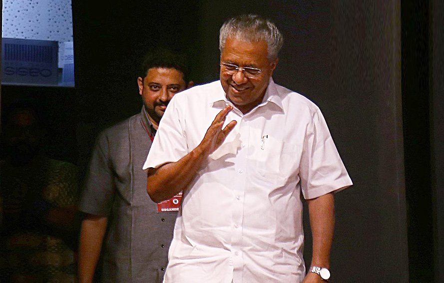 മുഖ്യമന്ത്രി പിണറായി വിജയന്‍ ചികിത്സയ്ക്കായി അമേരിക്കയിലേക്ക്