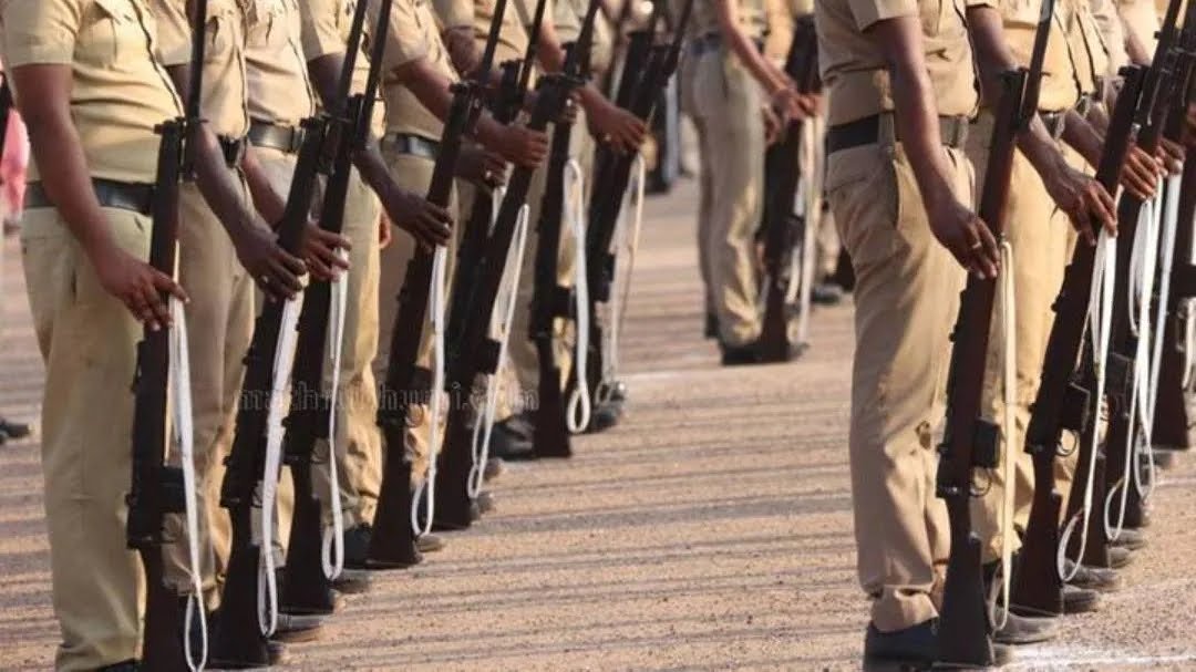 ജോലിയിലില്ലാത്ത പോലീസുകാരൻ 12 വർഷത്തിനിടെ ‘ശമ്പള’മായി കൈപ്പറ്റിയത് 28 ലക്ഷം; അന്വേഷണം
