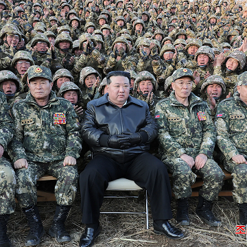 ഉക്രെയ്ൻ -റഷ്യ യുദ്ധം: റഷ്യയെ പിന്തുണയ്ക്കാൻ 30,000 സൈനികരെ അയയ്ക്കാൻ ഉത്തരകൊറിയ