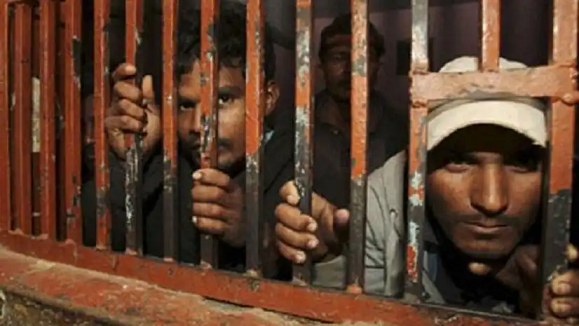 പാക് ജയിലില്‍ 246 ഇന്ത്യക്കാർ; ഇന്ത്യയില്‍ 382 പാക് പൗരന്മാർ