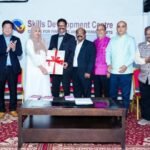സ​മീ​ഹ ജു​നൈ​ദി​ന്‍റെ ക​വി​താ സ​മാ​ഹാ​ര​ത്തി​ന്‍റെ ക​വ​ര്‍ പേ​ജ് പ്ര​കാ​ശ​നം ചെ​യ്തു