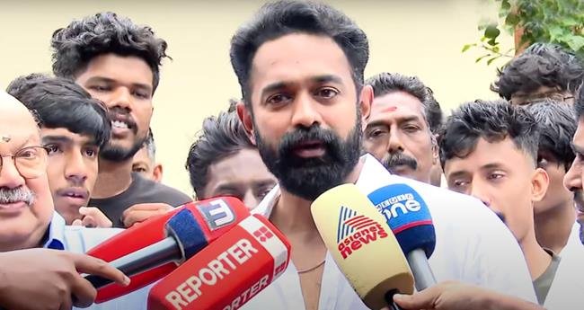 അ​മ്മ’​യി​ലെ മാ​റ്റം ന​ല്ല​തി​ന്; മാ​റി നി​ൽ​ക്കു​ന്ന​വ​രെ തി​രി​കെ കൊ​ണ്ടു​വ​ര​ണം: ആ​സി​ഫ് അ​ലി