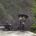 കർക്കിടകത്തിൽ കലിതുള്ളുന്ന അതിശക്ത മഴ, ഇനി 5 ദിവസം രക്ഷയുണ്ടാകില്ല; ഇന്ന് 6 ജില്ലകളിൽ ഓറഞ്ച് അലർട്ട്, എല്ലാ ജില്ലയിലും മഴ മുന്നറിയിപ്പ്