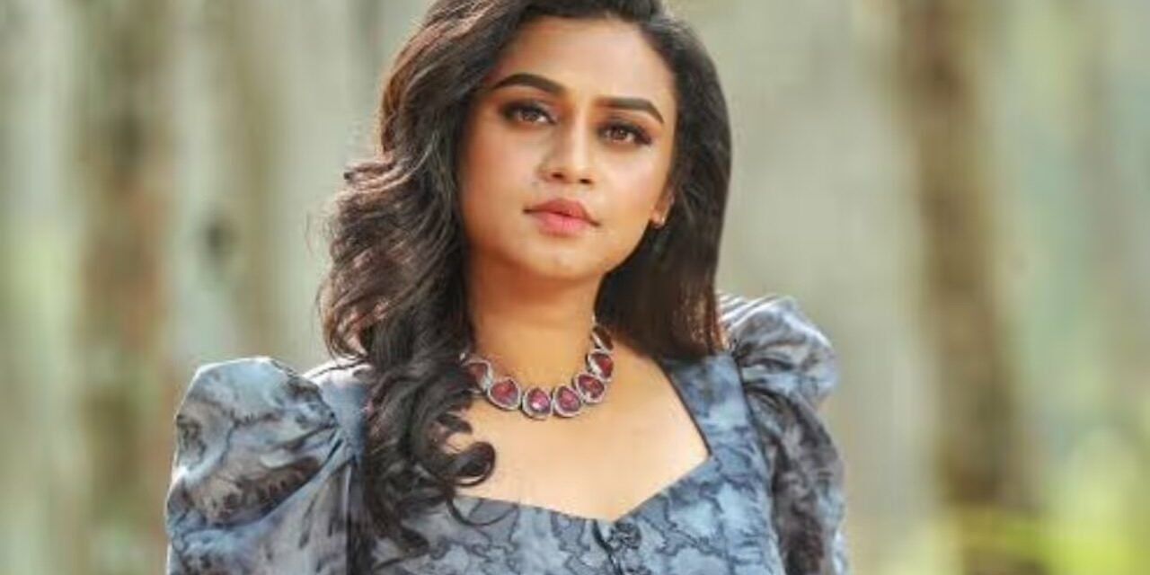 എന്നെ അയാൾ വാർക്കപണിക്കാരിയെന്ന് വിളിച്ചു, പ്രസവിക്കാൻ പറ്റില്ലെന്ന് പറഞ്ഞു’: ലക്ഷ്മി നക്ഷത്ര