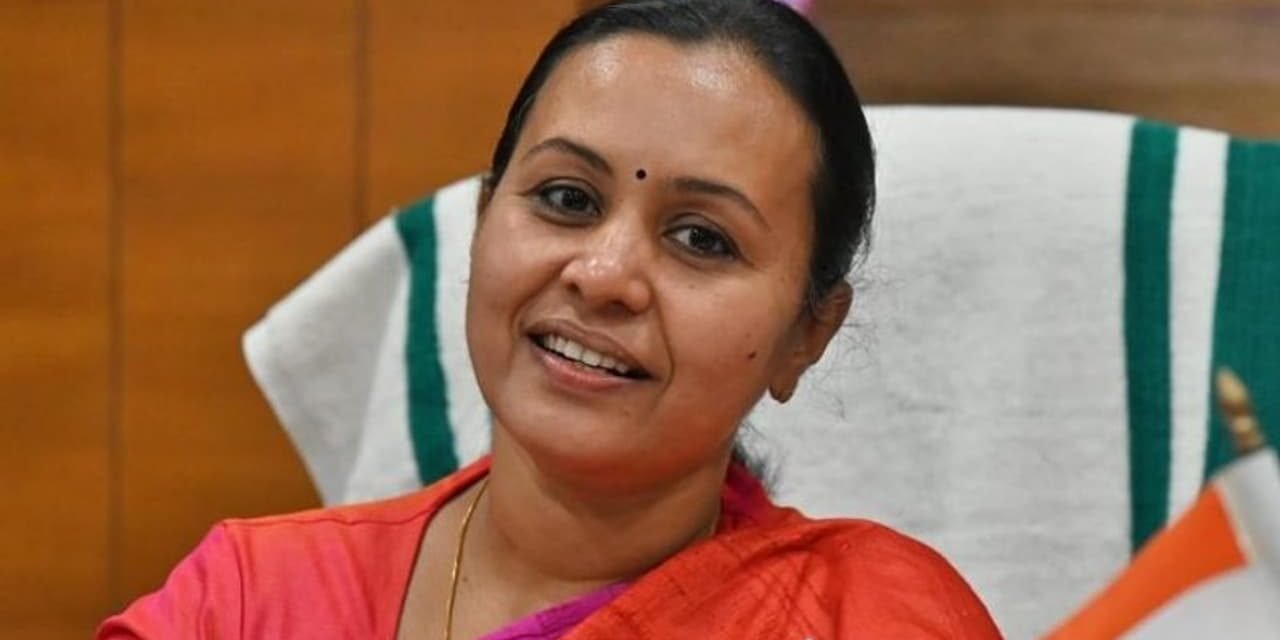 സുപ്രധാന പ്രഖ്യാപനവുമായി മന്ത്രി വീണാ ജോർജ്; ക്യൂ നിൽക്കേണ്ട, മുതിർന്ന പൗരന്മാർക്കായി സെപ്റ്റംബർ ഒന്ന് മുതൽ പ്രത്യേക ഒപി