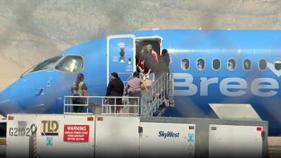 മദ്യപിച്ച് യാത്രക്കാരന്റെ അതിക്രമം: ബ്രീസ് എയർവേയ്‌സിലെ സംഭവത്തിൽ എഫ്ബിഐ അന്വേഷണം