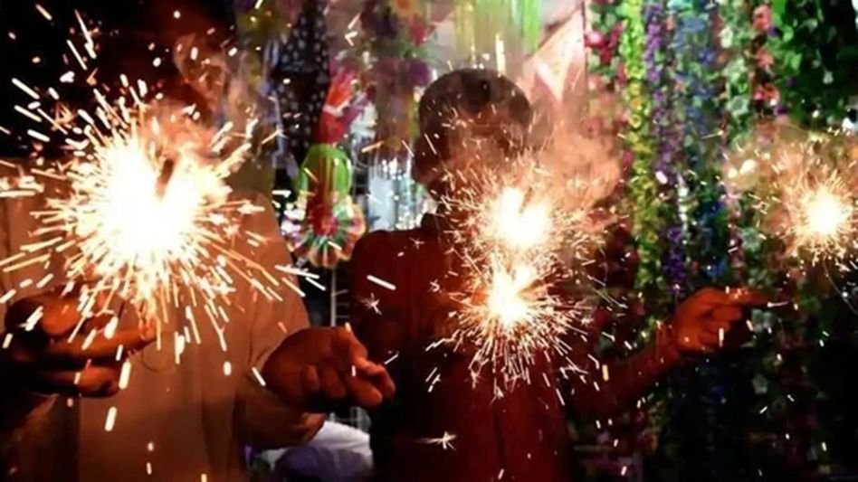 ദീപാവലിക്ക് ഡൽഹി-എൻസിആറിൽ ഹരിത പടക്കങ്ങൾ പൊട്ടിക്കാം; സുപ്രീം കോടതിയുടെ അനുമതി