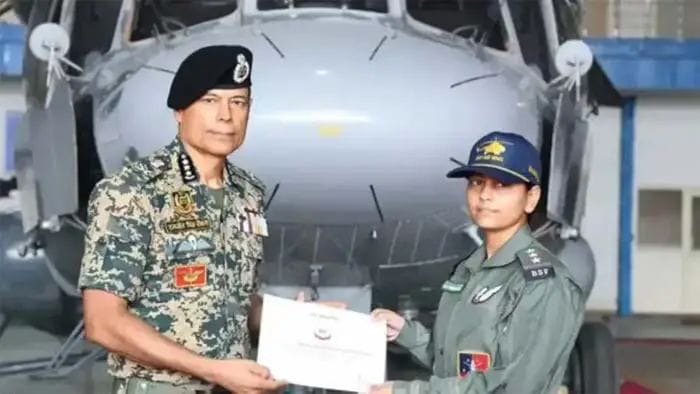 ബിഎസ്‌എഫിന്റെ ചരിത്രത്തിലെ ആദ്യ വനിതാ ഫ്‌ലൈറ്റ് എന്‍ജിനിയര്‍ ചുമതലയേറ്റു